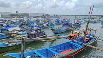 Perahu Dihantam Ombak di Pangandaran, 1 Nelayan Selamat dan 2 Hilang