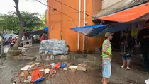 Tembok Pasar Besar Malang Roboh, Pedagang Pisang Luka Serius