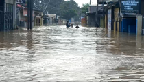 Tergenang Banjir, Akses Jalan Tambun Utara Lumpuh