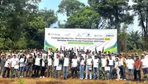 PT United Tractors Tbk Tegaskan Komitmen ESG Melalui Penanaman 1.000 Pohon di Envirofest 2025