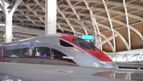 Viral, Kereta Whoosh Berhenti karena Layangan Nyangkut