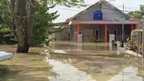 Banjir Karawang Rendam 1.139 Rumah di 9 Desa, Ribuan Warga Mengungsi