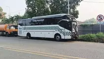 Kecelakaan Maut di Tol Cipularang, Korban Dibawa ke RS Abdul Radjak