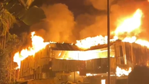 Dipicu Korsleting, 37 Petak Rumah Semipermanen di Medan Terbakar