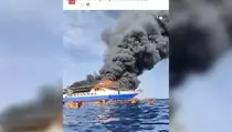 280 Penumpang KM Barcelona yang Terbakar Sudah Dievakuasi