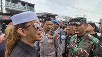 Massa Habib Bahar Smith Tolak Pelantikan Pengurus PWI-LS di Depok