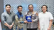Tindak Tegas Pungli, Kakorlantas Irjen Agus Raih Penghargaan