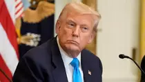 Trump Perpanjang Penangguhan Tarif China Selama 90 Hari