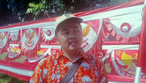 Pedagang Bendera Bingung Ditanya Bendera One Piece