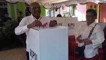 PSU Pilgub Papua 2025 Digelar, 2 Paslon Salurkan Hak Suara