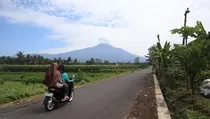 Aktivitas Gunung Slamet Meningkat, Warga Diingatkan Radius Aman