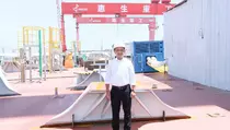 Bahlil Tinjau FLNG Raksasa Pertama RI yang Dibangun di Tiongkok