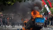 Politik-Hukum Terkini: Demo Bupati Pati hingga Bos Sritex Tersangka