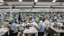 Rupiah Babak Belur, Dunia Usaha Tak Lagi Tenang