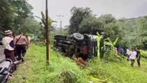 Truk Terguling di Lebak karena Rem Blong, Kernet Tewas Tertimpa Bak