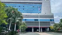 KPK Geledah Kantor Kemenaker Terkait OTT Wamenaker Immanuel Ebenezer