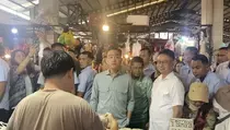 Gibran Blusukan di Pasar Flamboyan Pontianak, Warga Antusias