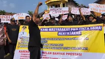 Muncul Demo Tandingan di Pati, Massa Minta Sudewo Terus Jadi Bupati