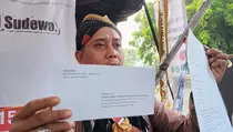 Warga Pati Antusias Kirim Surat ke KPK Desak Tangkap Bupati Sudewo