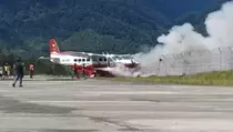 Tabrak Pos Kopasgat, Pesawat Amole Air Terbakar di Bandara Ilaga Papua