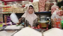 Pedagang Beras di Klaten Keluhkan Sepi Pembeli