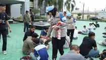 Polres Karawang Amankan 49 Pelajar Hendak Ikut Rombongan Buruh ke DPR
