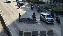 Akses Tol Dalam Kota Ditutup, Polisi Alihkan Lalu Lintas di DPR