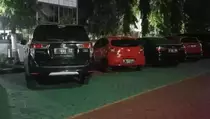 Kasus Korupsi CSR BI-OJK, KPK Diminta Tahan Satori dan Heri Gunawan