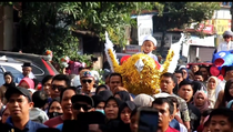 Pawai Telur dan Khitanan Massal Meriahkan Maulid Nabi di Bali