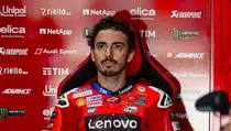 Bagnaia di MotoGP Catalunya: Tersisih, Frustrasi, dan Kehilangan Arah