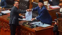 Perjalanan Panjang RUU hingga Disahkan Jadi UU Resmi