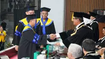 UI Wisudakan 9.817 Lulusan, Rektor Bangga Prestasi Mahasiswanya