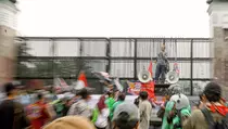 Massa Ojol Mulai Datangi DPR Sore Ini Sampaikan 7 Tuntutan