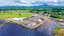 Prabowo Targetkan Proyek PLTS 100 GW Rampung dalam 2 Tahun