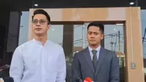 Eza Gionino Bantah Ada Orang Ketiga pada Sidang Perdana Perceraian