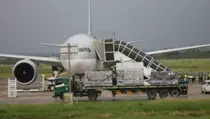 183 Ton Logistik MotoGP 2025 Tiba di Bandara Lombok
