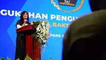 Lantik Pengurus PWI Pusat, Menkomdigi Tekankan Media Harus Berinovasi