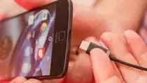 Tren Baru Smartphone: Tidak Ada Kabel USB Lagi buat Konsumen
