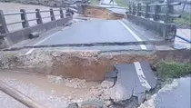 Banjir Terjang 2 Kabupaten di Sulteng, Jembatan Ambruk-Jalan Lumpuh