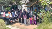 Ratusan Warga Lebak Demo Gubernur Banten Tuntut Perbaikan Jalan