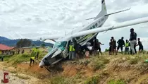Pesawat Smart Air Tergelincir di Bandara Lanny Jaya Papua