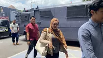 Psikis Sahara Terguncang karena Diperlihatkan Video Porno oleh Yai Mim