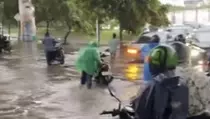 Hujan Deras Buat Kemang dan Fatmawati Tergenang