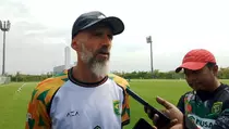 Eduardo Perez Fokus Angkat Mental Persebaya Jelang Duel vs Persis