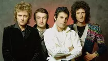 Lirik Lagu Don't Stop Me Now dari Queen dan Terjemahannya