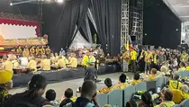 Bahlil Ungkap Makna Mendalam di Balik Gelaran Wayang Kulit HUT Golkar