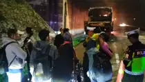 Diduga Korsleting Listrik, Bus Harapan Jaya Terbakar di Tol Cipali