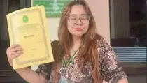 Akhirnya Resmi Menjanda, Chikita Meidy Bahagia Pamer Sertifikat Cerai