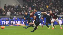 Milan Tekuk Inter 1-0, Maignan Gemilang dan Calhanoglu Gagal Penalti