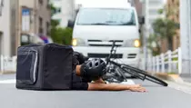 Kecelakaan Maut di Kembangan: Pengemudi Fortuner Tewas di Lokasi